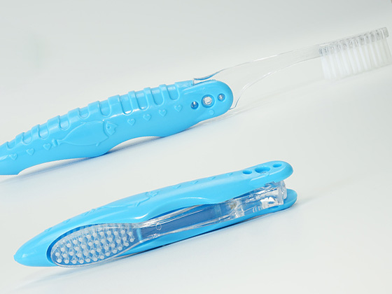 Travel toothbrush